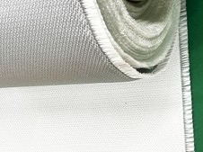 Üvegszövet natúr / kezeletlen, szálelcsúszás ellen kezelt vagy felületkezelt kivitel